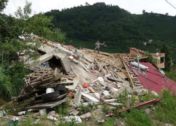 Kayan Çubuklu Mahallesi’nde endişeli yaşam