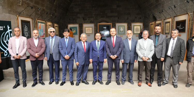 Kayseri'de, Kelime-i Tevhid Hat Sergisi açıldı