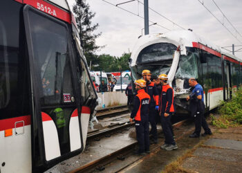 Kaza yapan tramvayların kara kutusu inceleniyor