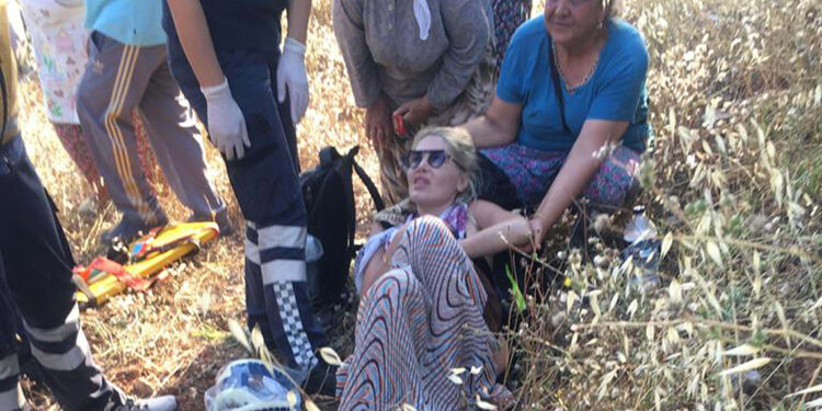 Kazasında yaralanan Mustafa Sandal'ın eşi taburcu edildi