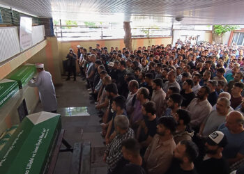 Kızılırmak'ta boğulan 3 çocuk, toprağa verildi