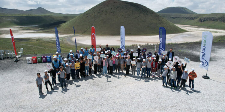 Kuruyan Meke Maar Gölü’nde farkındalık eğitimi