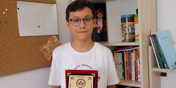 LGS'den tam puan alan Taha: Bolca kitap okudum