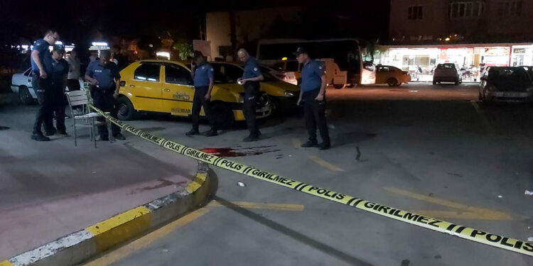 Nazilli'de otogarda kavga; 2'si kardeş, 3 yaralı