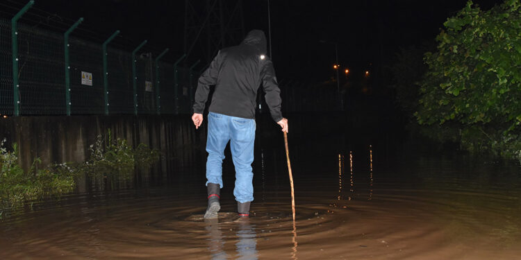 Ordu'da sağanak; evleri su bastı