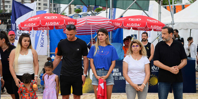 Plaj hentbolunda Cemal Kütahya unutulmadı