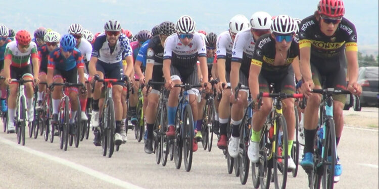 'Road Race Kırıkkale 2.2' bisiklet yarışları başladı