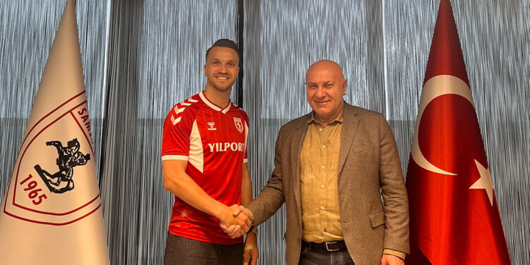 Samsunspor Okan Kocuk'u kadrosuna kattı