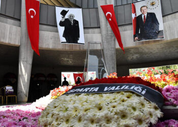 Süleyman Demirel vefatının yıl dönümünde anıldı