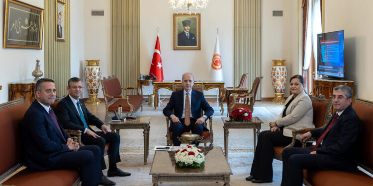 TBMM Başkanı Kurtulmuş CHP heyetini kabul etti