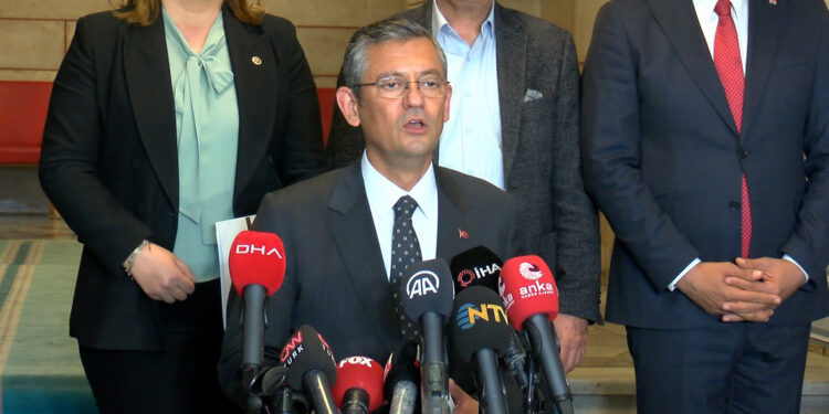 TBMM'de CHP Grup Başkanı Özgür Özel oldu