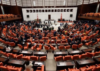 TBMM'de konuşma süresi tartışması