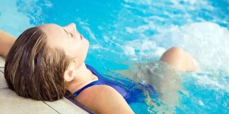 Tatil sezonu açıldı; havuzlarda enfeksiyon riski