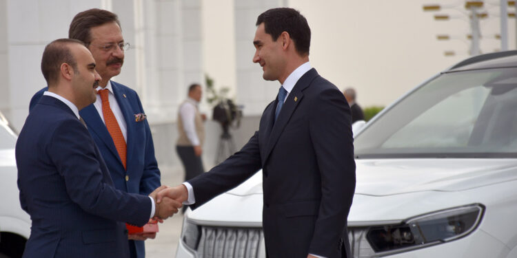 Togg Türkmenistan'a teslim edildi