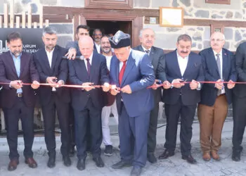 Türk ermeni i̇lişkileri araştırma merkezi açıldı