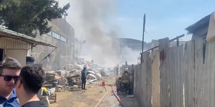 Tuzla'da geri dönüşüm tesisinde yangın