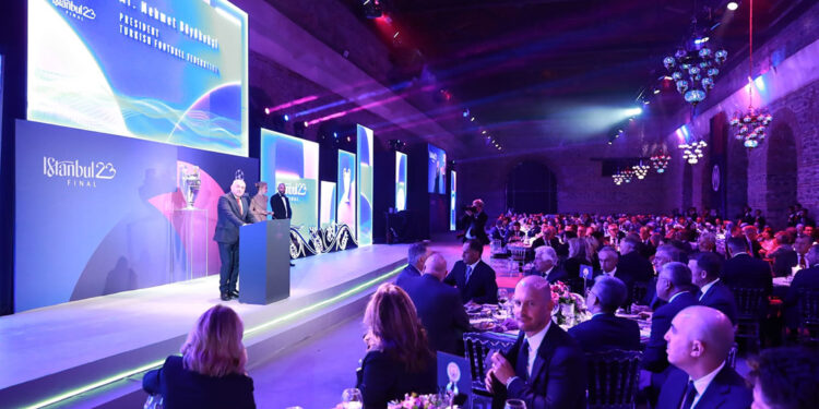 UEFA Şampiyonlar Ligi Finali'nin Gala gecesi yapıldı