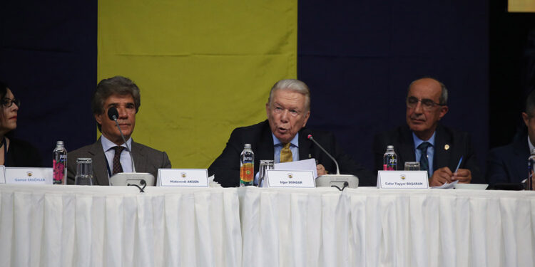 Uğur Dündar'ın istifası kabul edilmedi