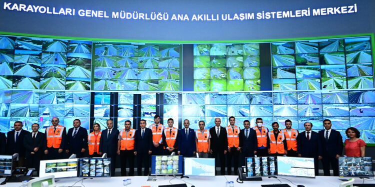 Uraloğlu'ndan Ulaşım Sistemleri Merkezi'ni ziyaret