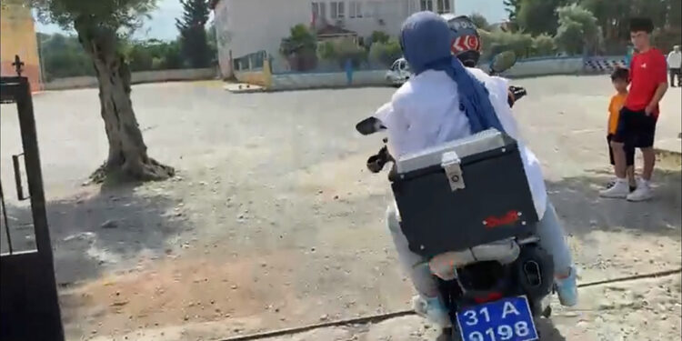 YKS'ye geç kalan 13 öğrencimiz sınava yetiştirildi