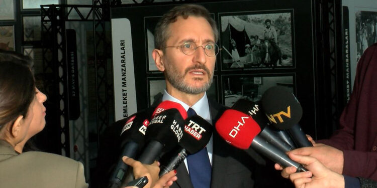 Yalan haberler üzerinden Türkiye'de darbeler yapılmıştır