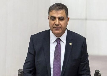 Yıkım firmalarının depremzedelerin eşyalarına el koyması suçtur