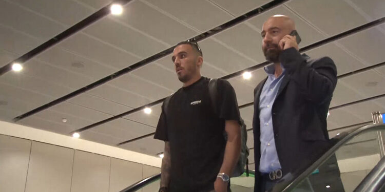 Yunan orta saha Dimitrios Kourbelis, İstanbul'a geldi