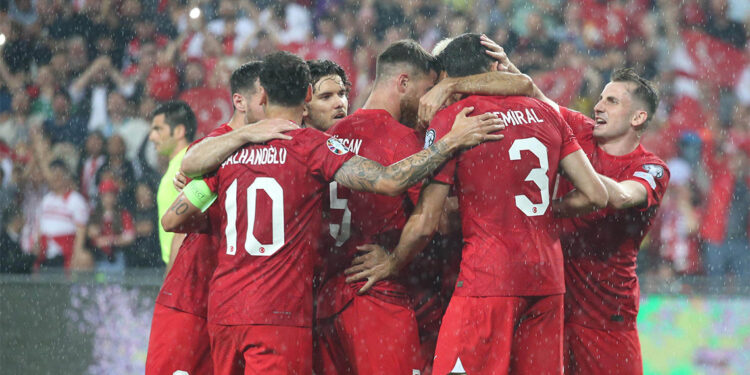 A Milli Futbol Takımı EURO 2024 kapısını araladı