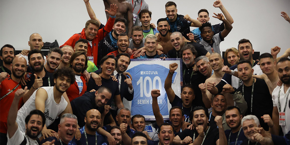 Adana Demirspor'dan tarihi başarı