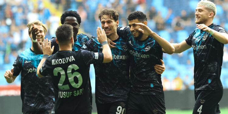 Adana Demirspor'dan tarihi başarı