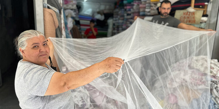 Sineklerin çoğalmasıyla cibinlik satışları arttı