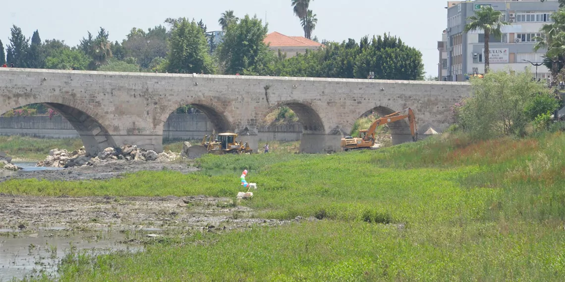 Sineklerin çoğalmasıyla cibinlik satışları arttı