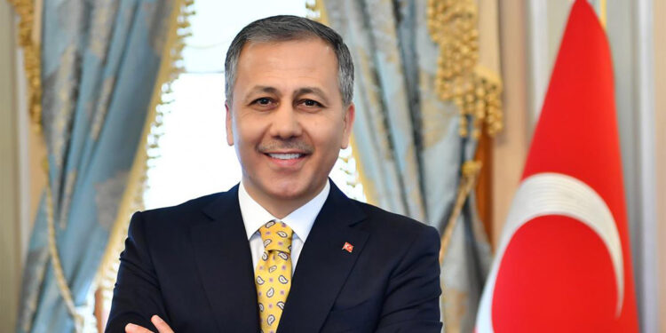 Teröristlerle azim ve kararlıkla mücadele edeceğiz