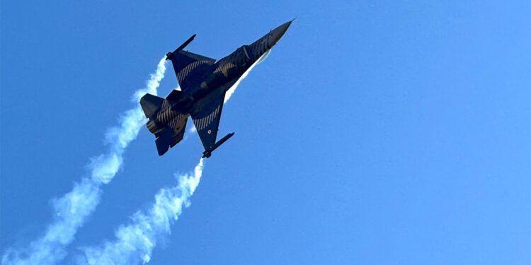 SoloTürk Amasya'da gösteri uçuşu yaptı