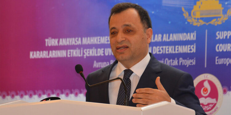 İhlal tespiti kanundan kaynaklıysa, kanun hükmü ortadan kaldırılmalı