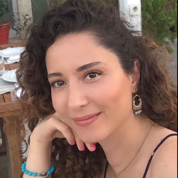 Ayşegül Akdemir artık Urlalı