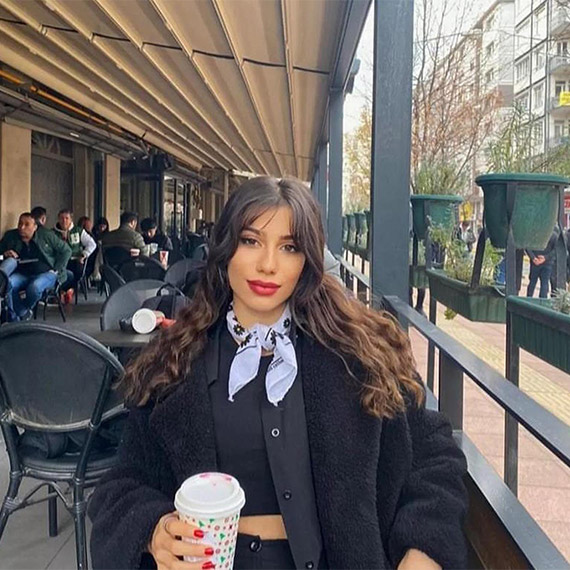 Eskişehir'de, sevgilisi Ayşenur Çolakoğlu'nu öldüren sanık Hasan Fakıoğlu (22) hakkında iddianame hazırlanarak ‘kadına karşı tasarlayarak kasten öldürme’ suçundan ağırlaştırılmış müebbet hapis cezası istemiyle dava açıldı.