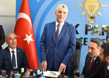 Siyasi istikrar olursa ekonomi daima yükselir