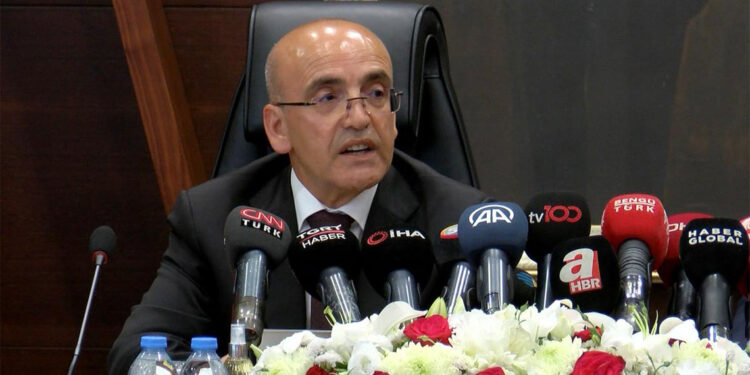 Mehmet Şimşek görevi devraldı