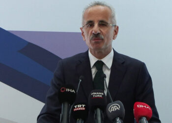 Hedefimiz Milli Hızlı Trenimizi 2025'te yolcu taşımacılığına kazandırmak