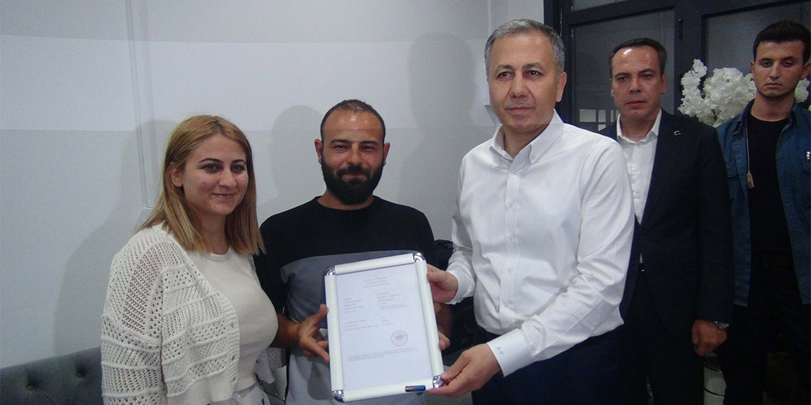 İçişleri Bakanı Ali Yerlikaya, depremzedeler için yapılacak konutların 32 bin 715'inin ihalesinin gerçekleştirildiğini söyledi.