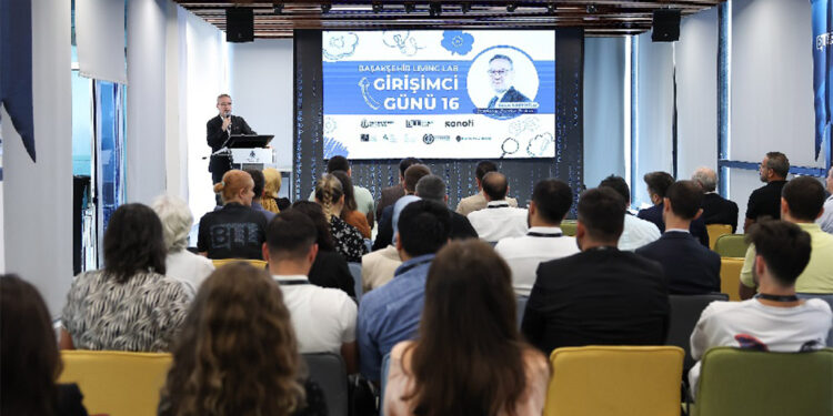 Başakşehir Living Lab Girişimci Günü'nün 16'ncısı düzenledi