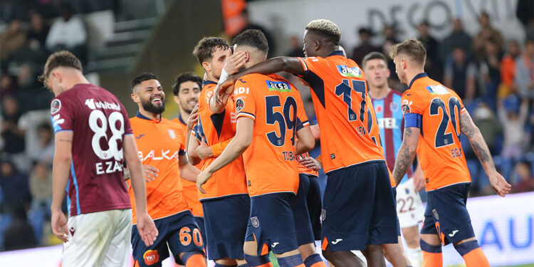 Başakşehir Trabzonspor'u 3-1 mağlup etti