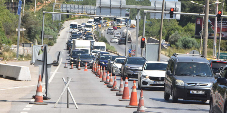 Kurban Bayramı'na 1 gün kala tatilciler Bodrum'a akın etti