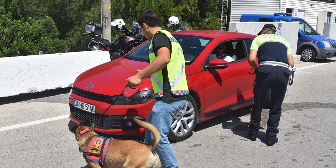 Kurban Bayramı'na 1 gün kala tatilciler Bodrum'a akın etti