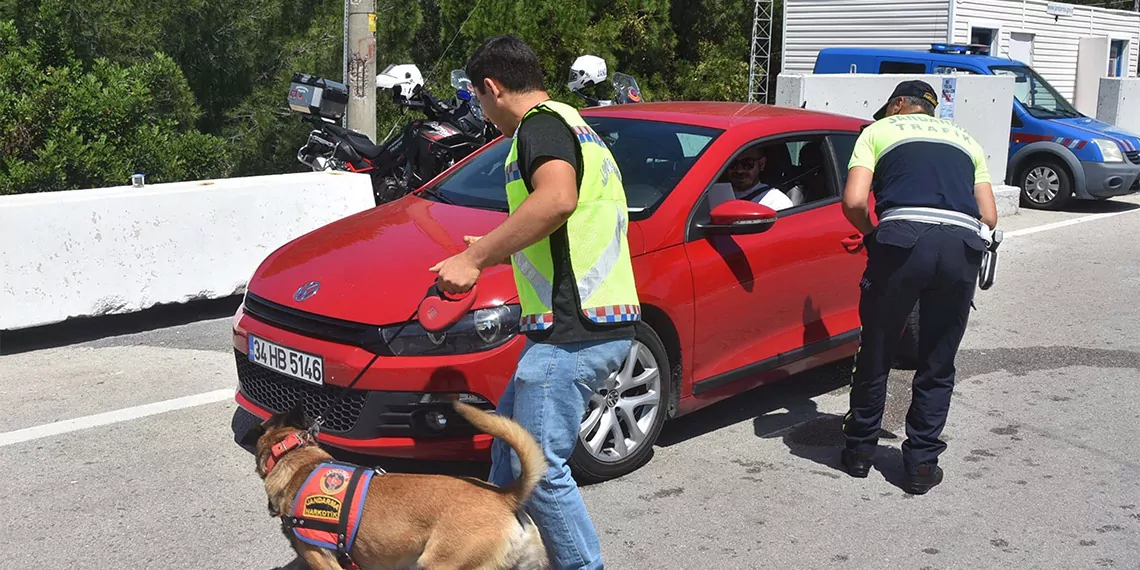 Kurban bayramı'na 1 gün kala tatilciler bodrum'a akın etti