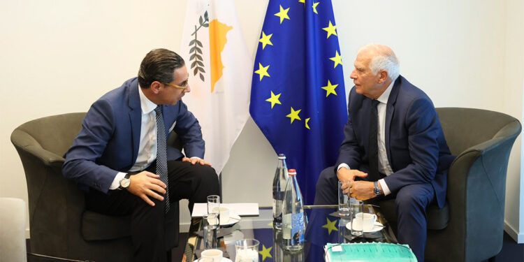 Josep Borrell GKRY Dışişleri Bakanı ile görüştü