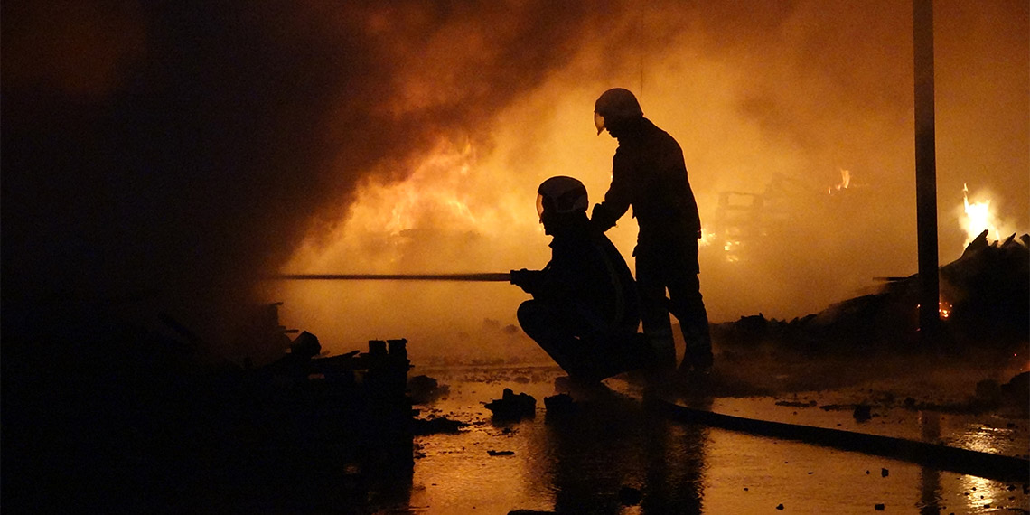 Bursa'da palet fabrikasında yangın