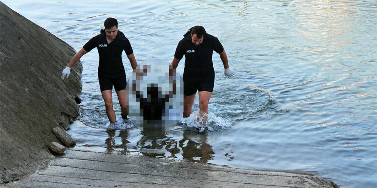 Çocuğu suya itti, 'Kurtarmaya çalıştım' dedi