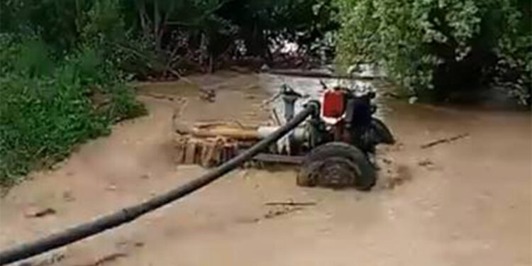 Çorum'u sel vurdu; 6 ahırı su bastı